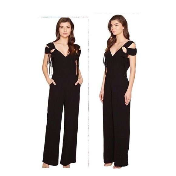 Adelyn Rae Ingrid Cutout off the shoulder jumper Jumpsuit BNWT - Picture 1 of 3